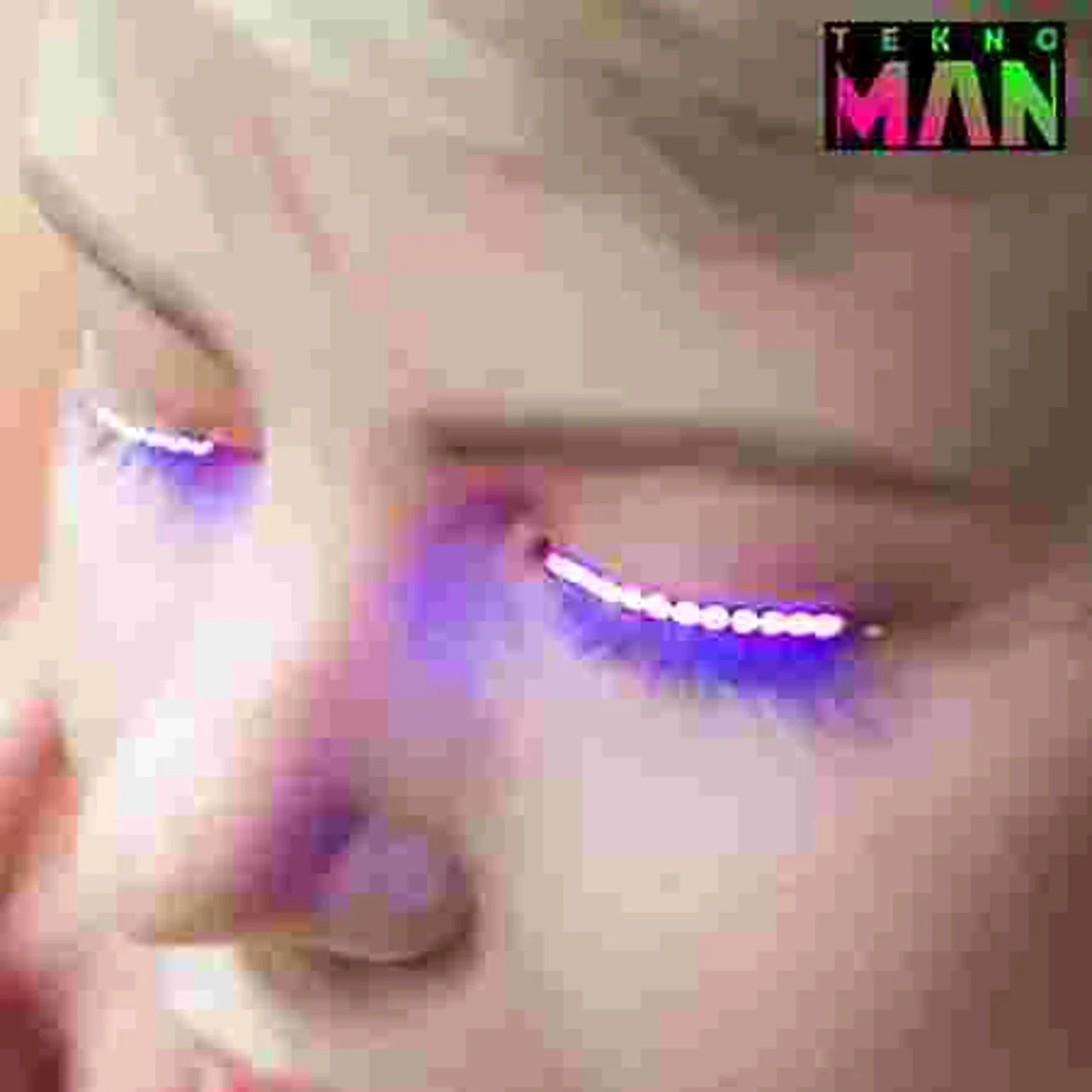 مژه درخشان LED